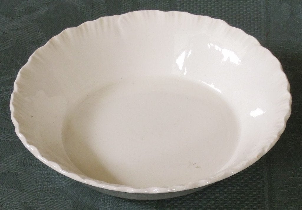 Nr L168: 1 Antiek rond Wedgwood Shell Edge schaaltje, Gebruikt, Klassiek, Ophalen of Verzenden, Schaal of Schalen