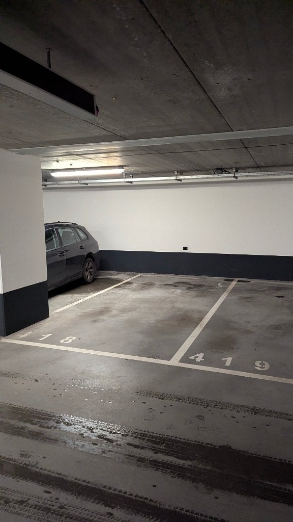 Te Koop / Te huur Parkeerplaats in Amsterdam, Huizen en Kamers, Amsterdam
