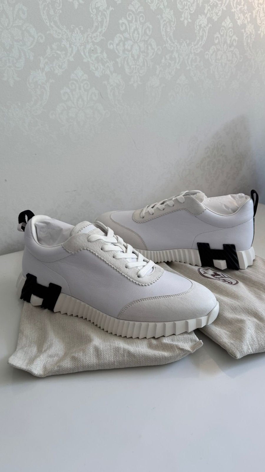 Hermès Sneakers, Ophalen of Verzenden, Zo goed als nieuw, Wit, Sneakers of Gympen