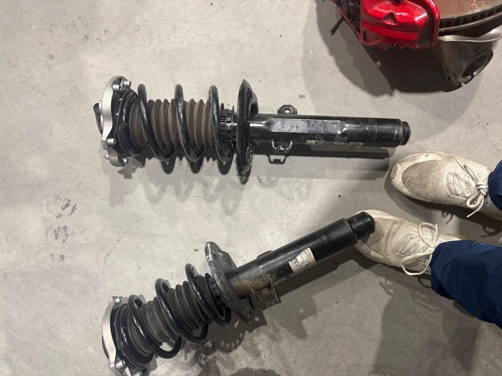Te koop Bmw X1Schokbrekers Links en Rechts voorzijde 2024, Ophalen of Verzenden, Gebruikt, BMW