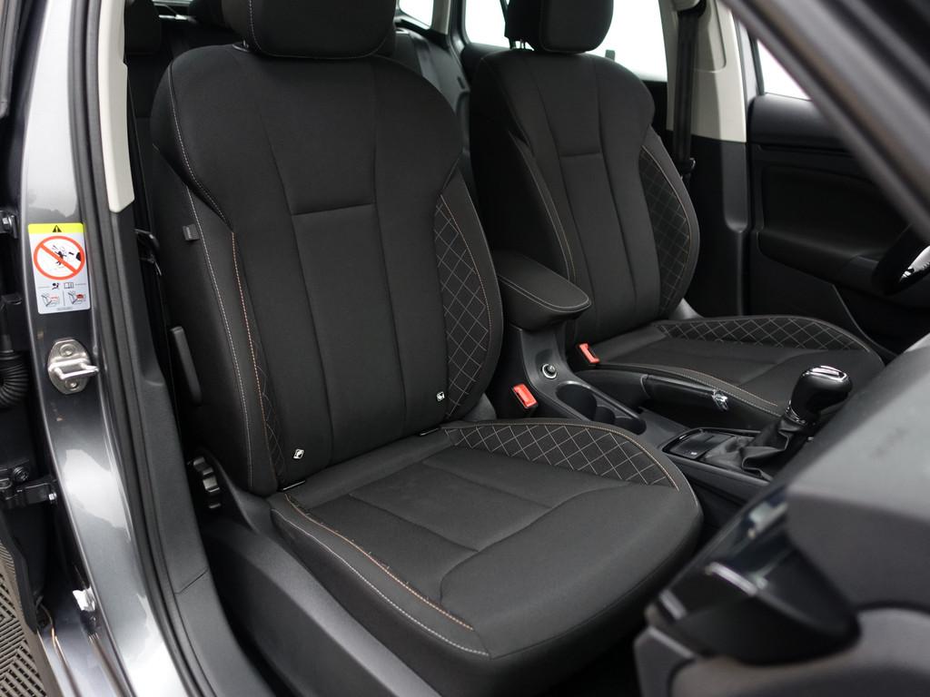 Skoda Kamiq 1.0 TSI Sport Business Aut- Carplay, Android Aut, Auto's, Skoda, Gebruikt, Met garantie (alle), 620 kg, Origineel Nederlands