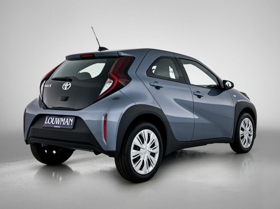 Toyota Aygo X 1.0 VVT-i MT Play Nieuwe auto| Apple Carplay/A, 12 maanden, Stof, 920 kg, 4 stoelen