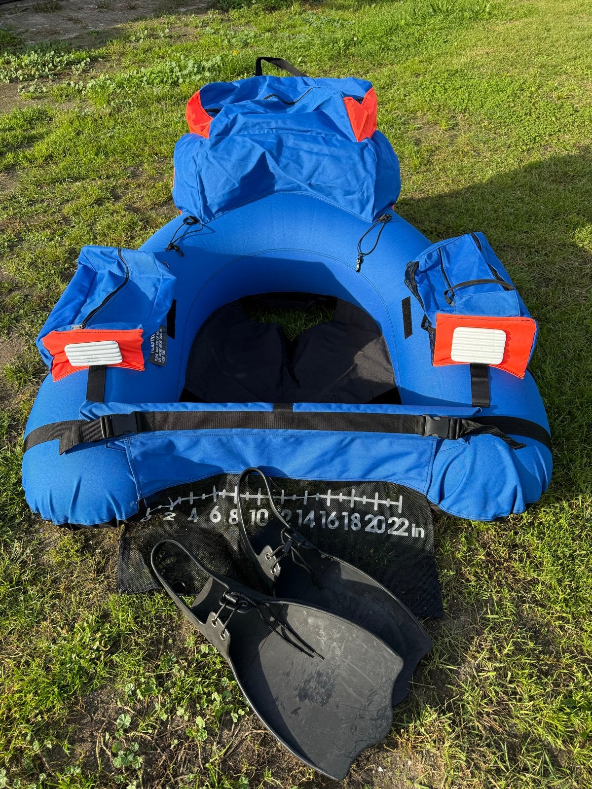 Ron Thompson Float Tube ( belly boat) met vinnen en draagtas, Ophalen, Zo goed als nieuw, Overige typen