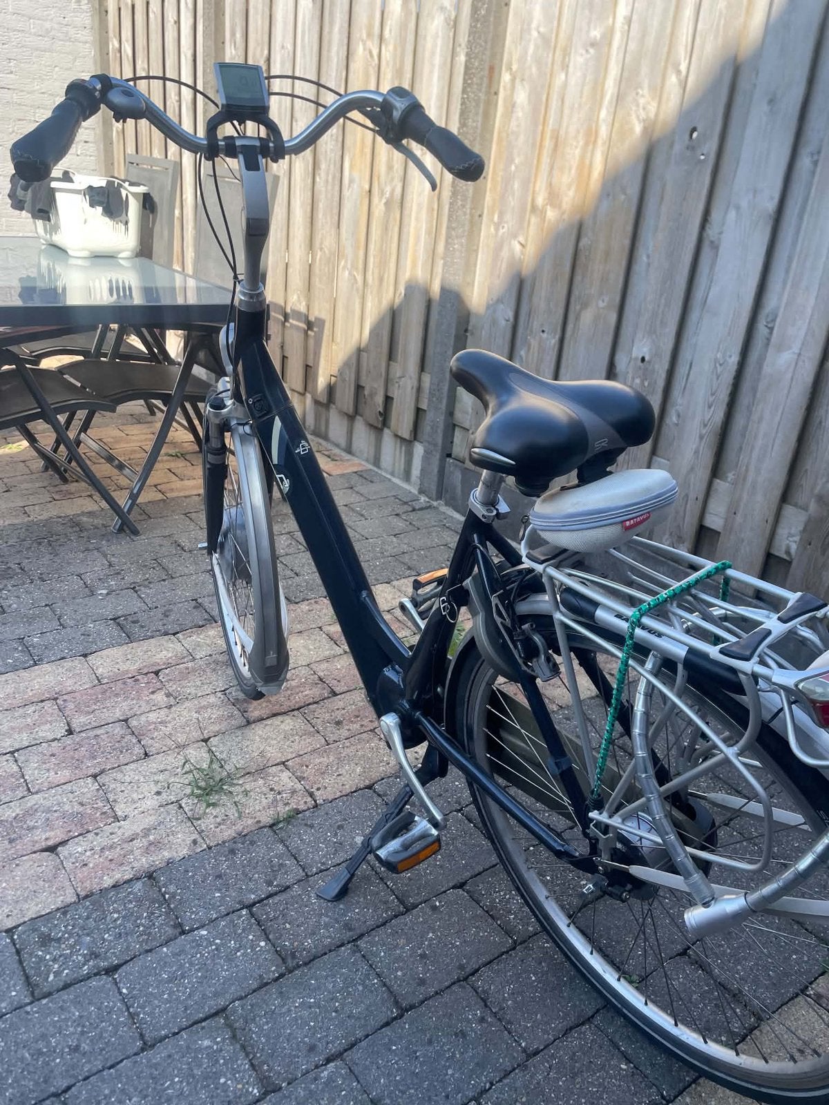 Foto 4 van Electrische dames fiets batavus 28 inch 8 versnelingen