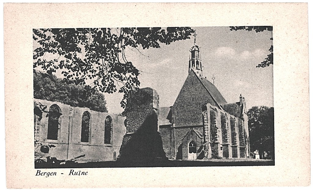 700119 Bergen 1950 Ruïne Gelopen met postzegel, Ophalen of Verzenden, 1940 tot 1960, Gelopen, Noord-Holland