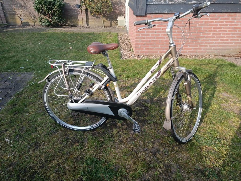Trek Navigator 500 damesfiets, Fietsen en Brommers, Fietsen | Dames | Damesfietsen, Gebruikt, Versnellingen, Minder dan 47 cm