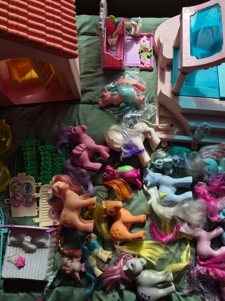Grote My Little Pony collectie met accessoires en huizen, Kinderen en Baby's, Speelgoed | Poppen, Ophalen, Gebruikt, Overige typen