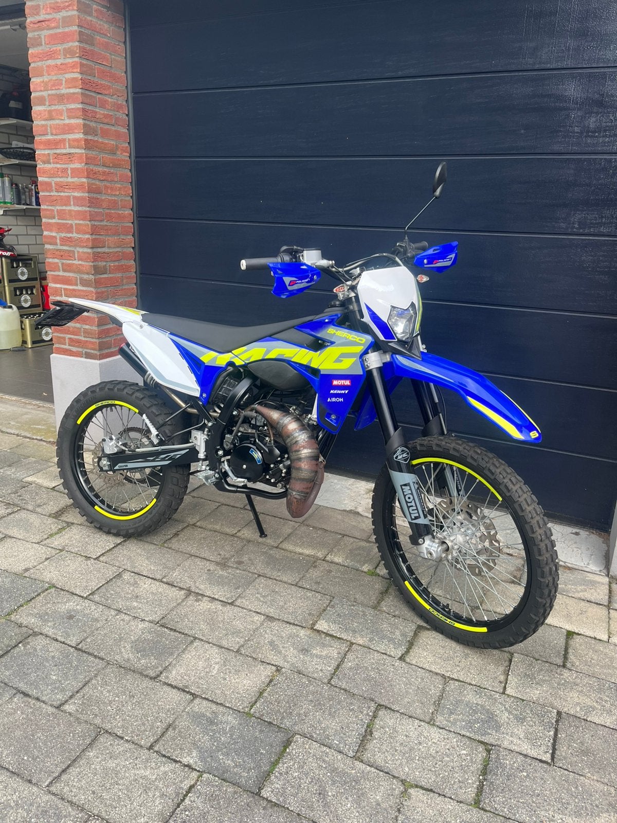 Sherco se-rs 50cc schakelbrommer, Fietsen en Brommers, 6 versnellingen, Zo goed als nieuw, 50 cc, Ophalen