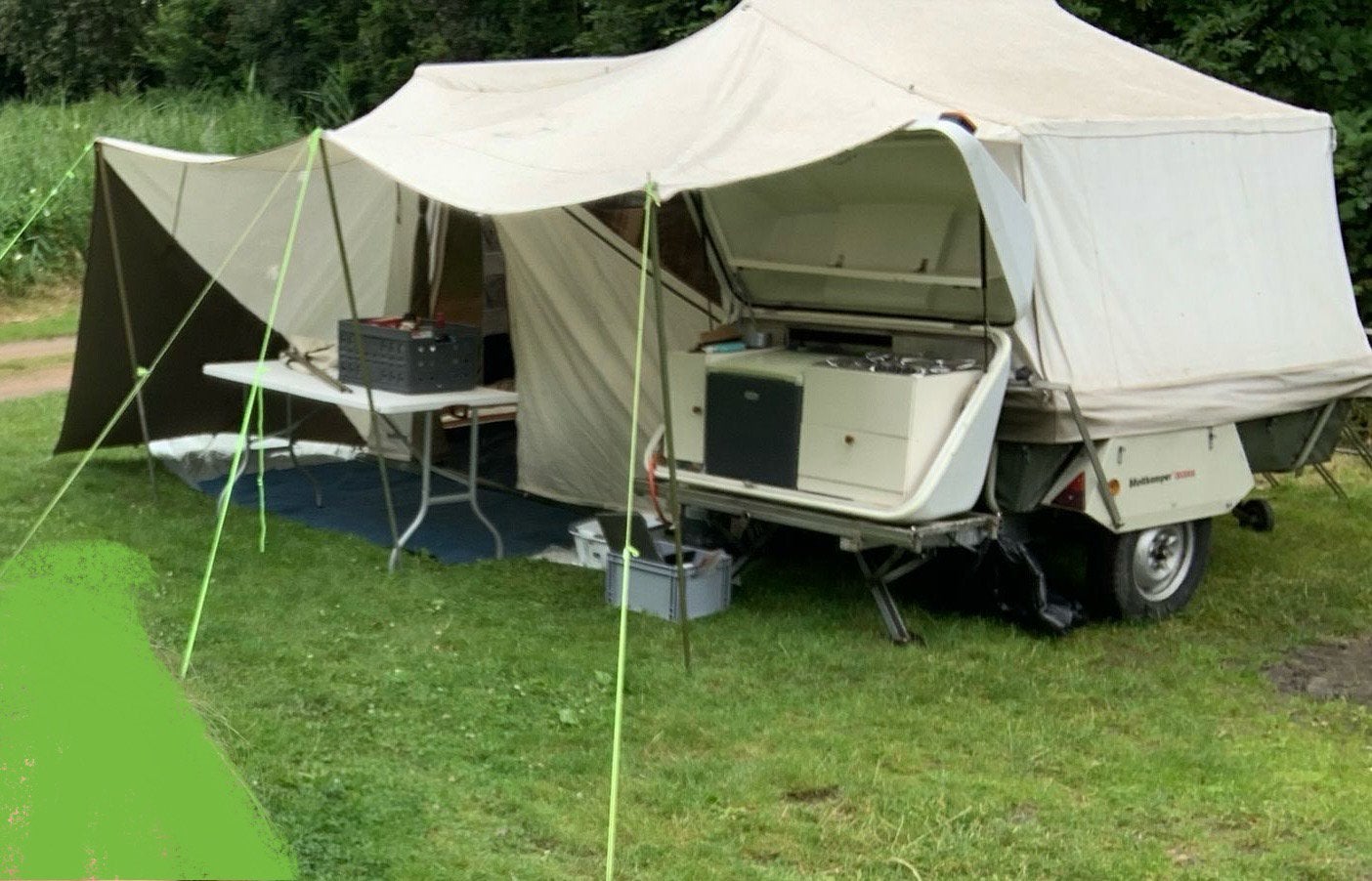 Holtkamper Cocoon 2001 met keukentje en bagagerek, Ophalen