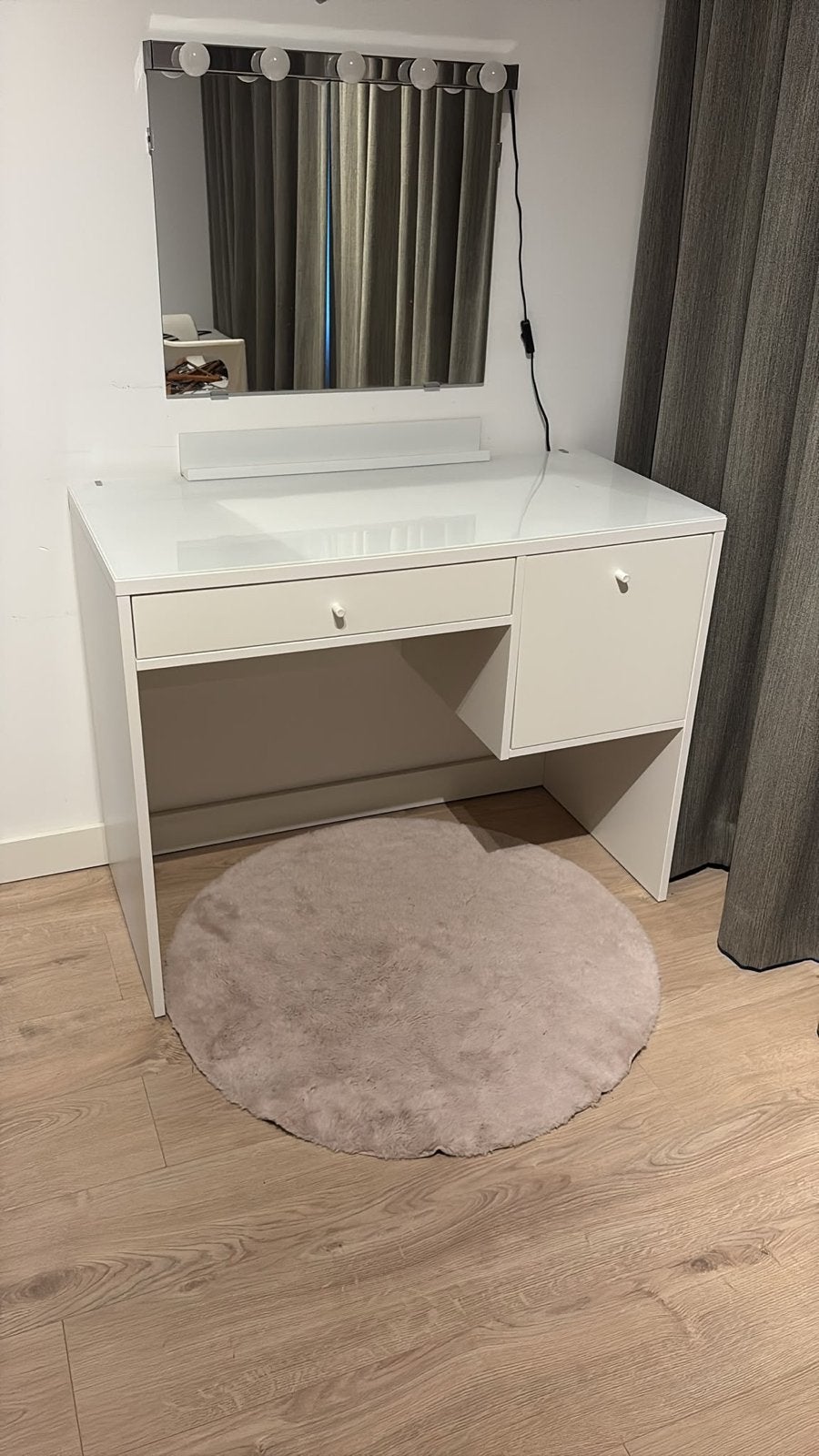 Make-up tafel, Ophalen, 100 tot 150 cm, 100 tot 150 cm, Zo goed als nieuw