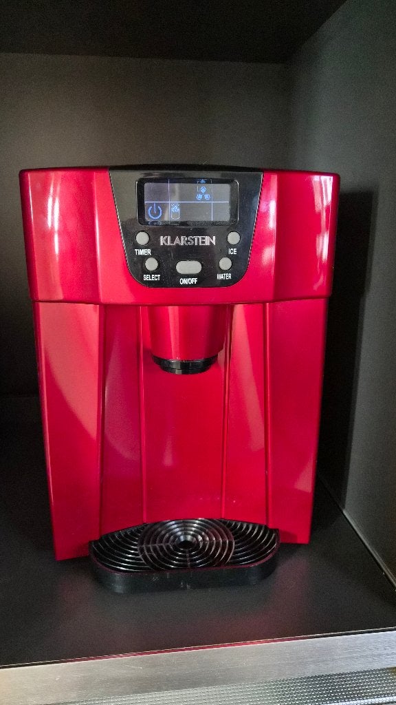 Rode Klarstein machine voor ijsblokjes en koud water, Ophalen, Gebruikt, Zelfvriezend