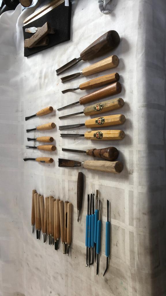 Houtsnijgereedschapset  oa kirschen gutsen, Ophalen of Verzenden