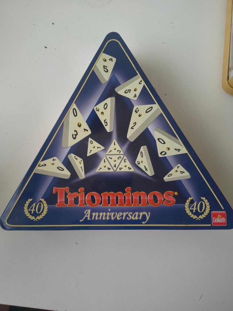 Triominos familiespel, Hobby en Vrije tijd, Gezelschapsspellen | Bordspellen, Vijf spelers of meer, Ophalen of Verzenden
