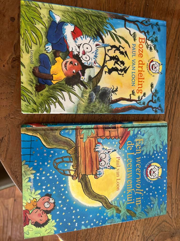Dolfje Weerwolfje boeken: Boze drieling & Leeuwenkuil, Ophalen of Verzenden, Gelezen, Fictie