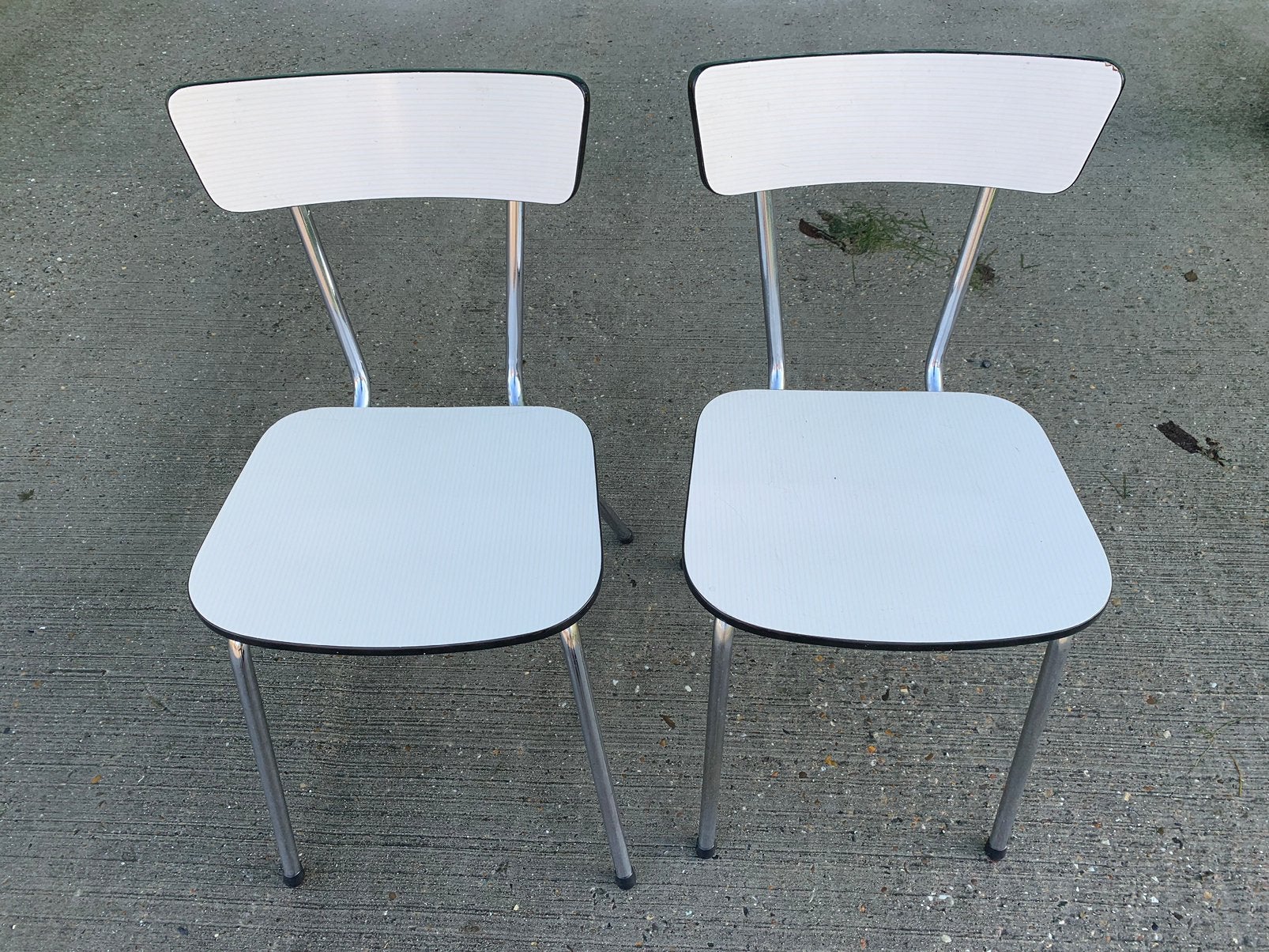 2 Vintage jaren ’60 keukenstoelen, Ophalen, Huis en Inrichting