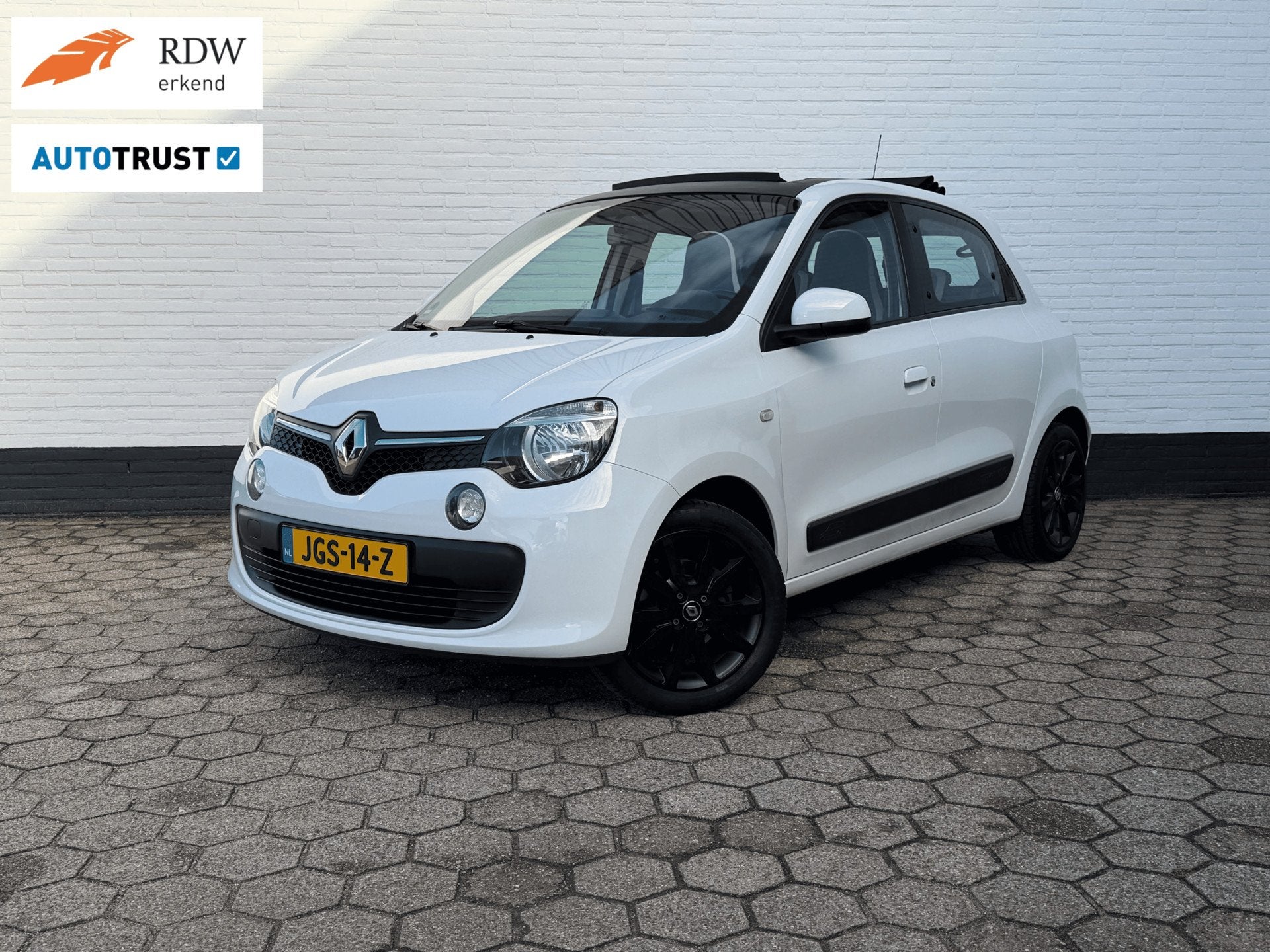 Renault TWINGO 1.0SCe Serie Signature VIVA SCHUIFDAK l CRUIS, Auto's, 839 kg, Gebruikt, 4 stoelen, Wit