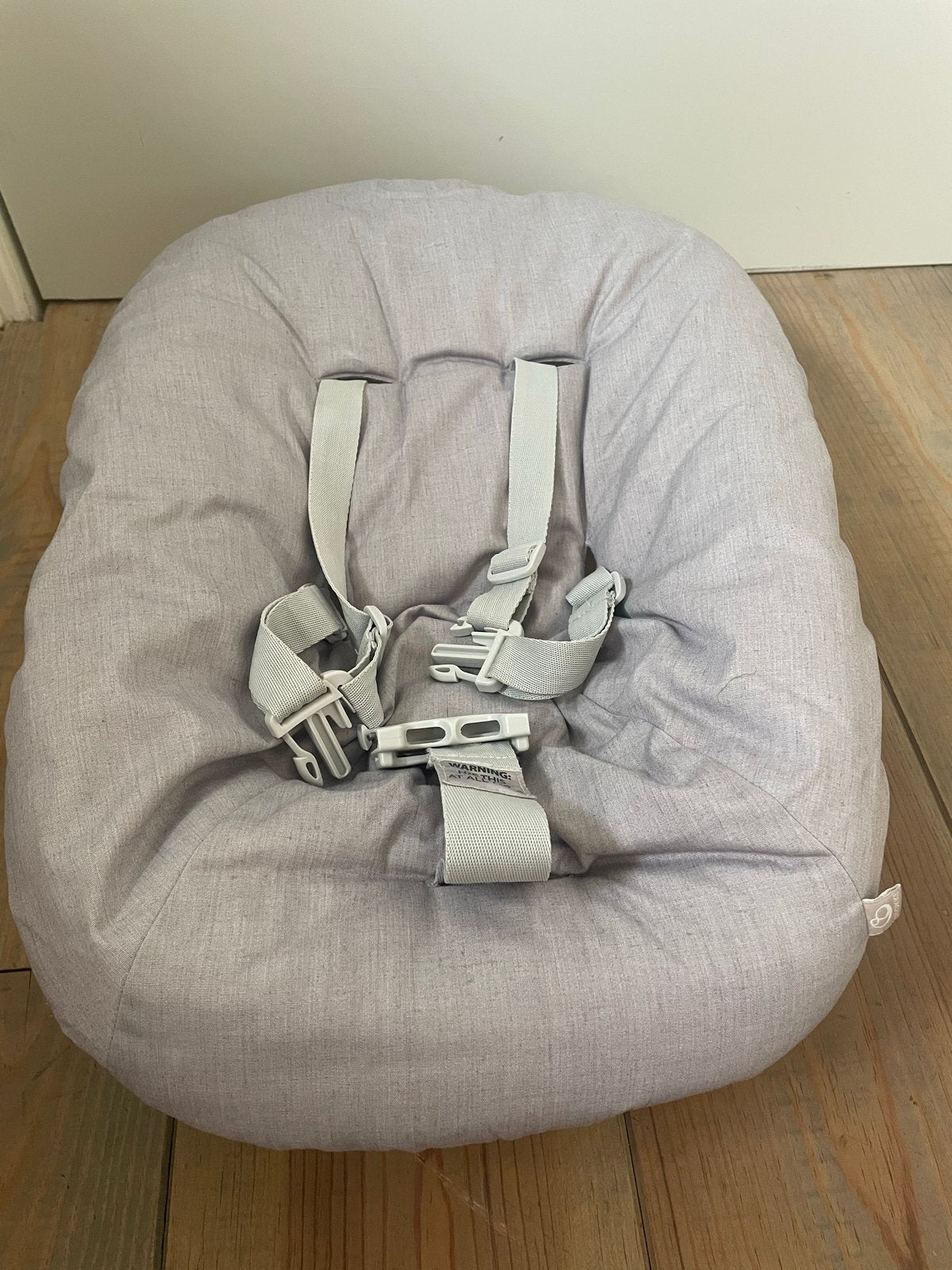 Newborn Stokke babyschaal met extra hoes, Kinderen en Baby's, Kinderstoelen, Ophalen, Zo goed als nieuw, Overige typen, Gordel(s)