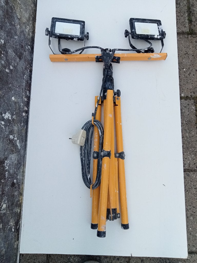 De bouwlamp LED op statief, Ophalen, Gebruikt, Met statief, Lamp