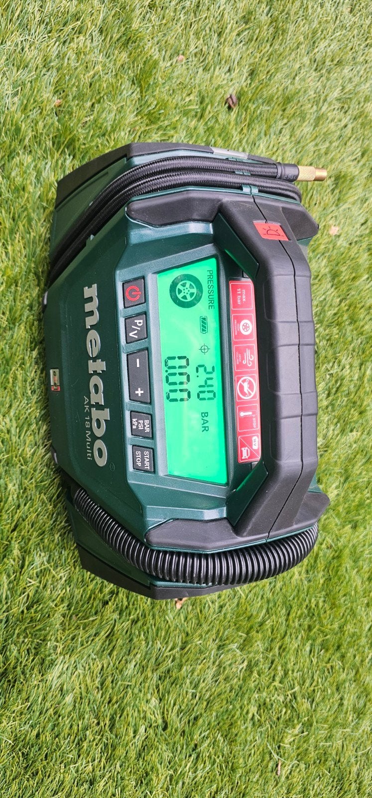 metabo 18v bandenpomp, Doe-het-zelf en Verbouw, Gereedschap | Machine-onderdelen en Toebehoren, Ophalen of Verzenden, Zo goed als nieuw