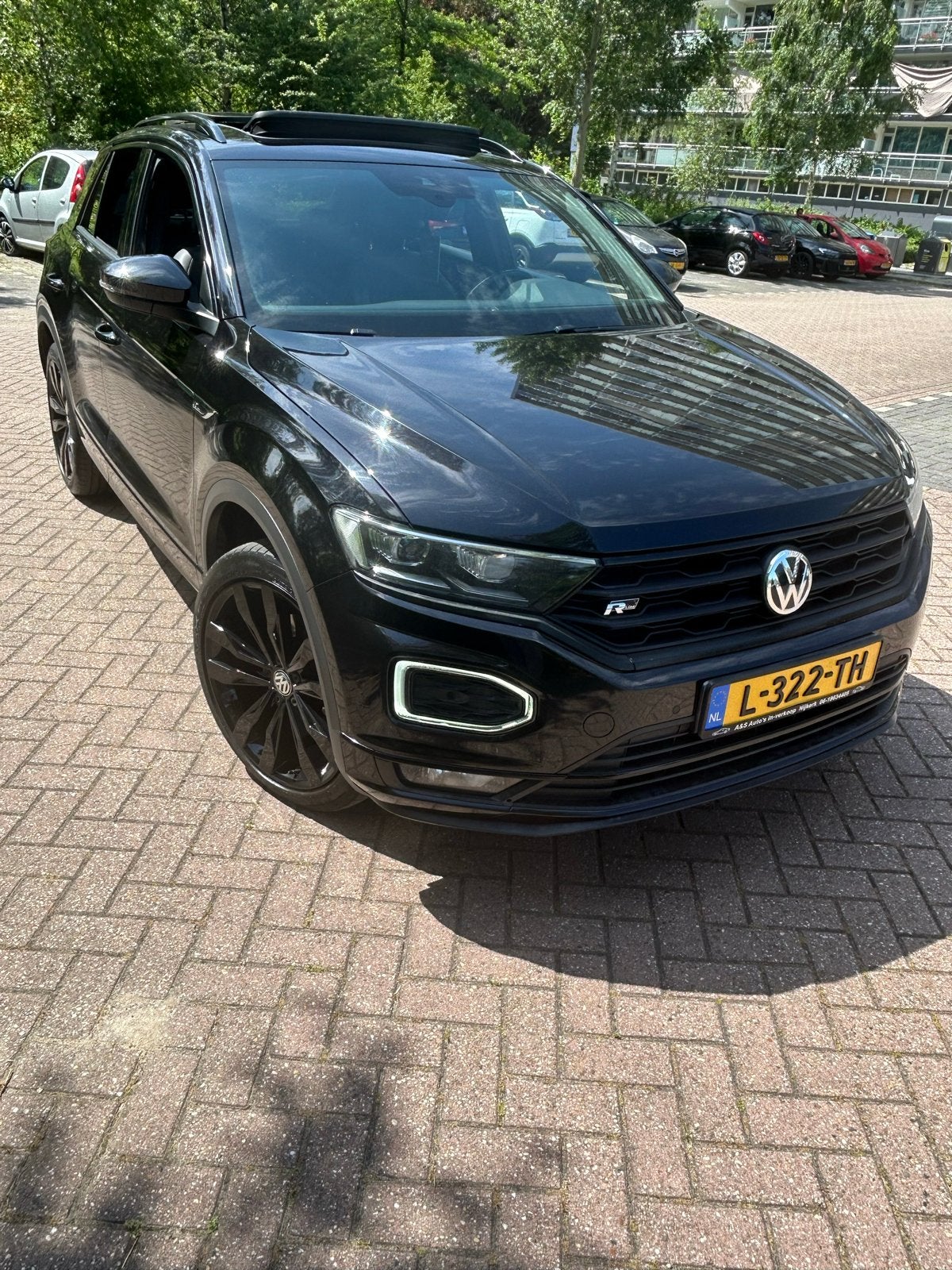 Volkswagen T-Roc 2.0 TSI 190pk 4Motion 7-DSG 2019 Zwart, Auto's, Volkswagen, Automaat, 1984 cc, Zwart, 75 €/maand