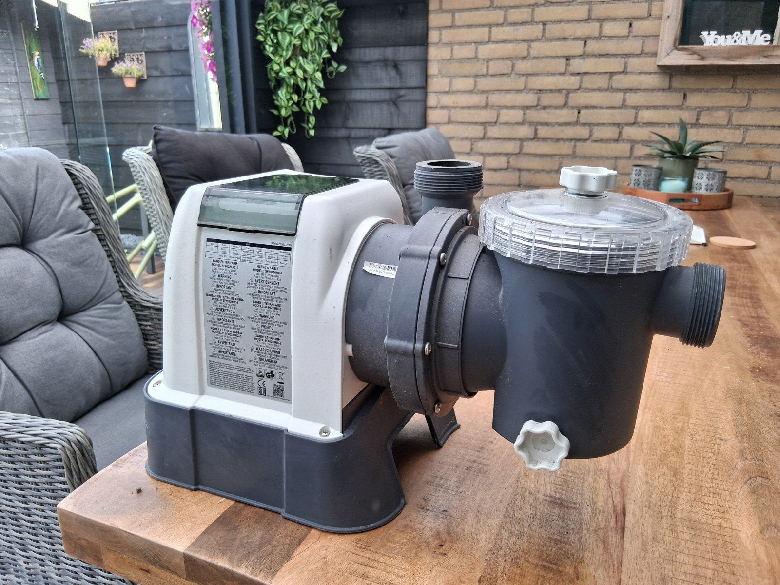 Zwembandpomp van intex, Ophalen