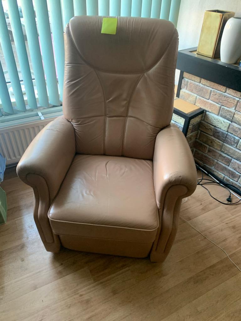 Comfortabele beige leren fauteuil, Ophalen of Verzenden, Gebruikt, Leer, 75 tot 100 cm