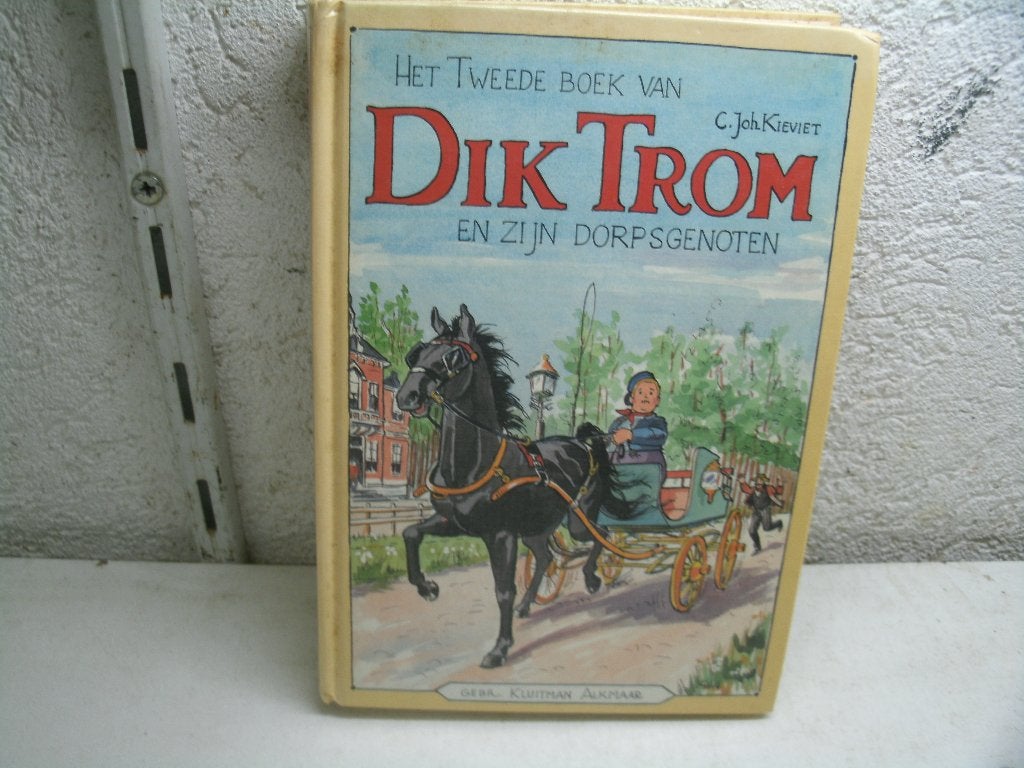 boek 66 dik trom en zijn dorpsgenoten, Ophalen, Fictie algemeen