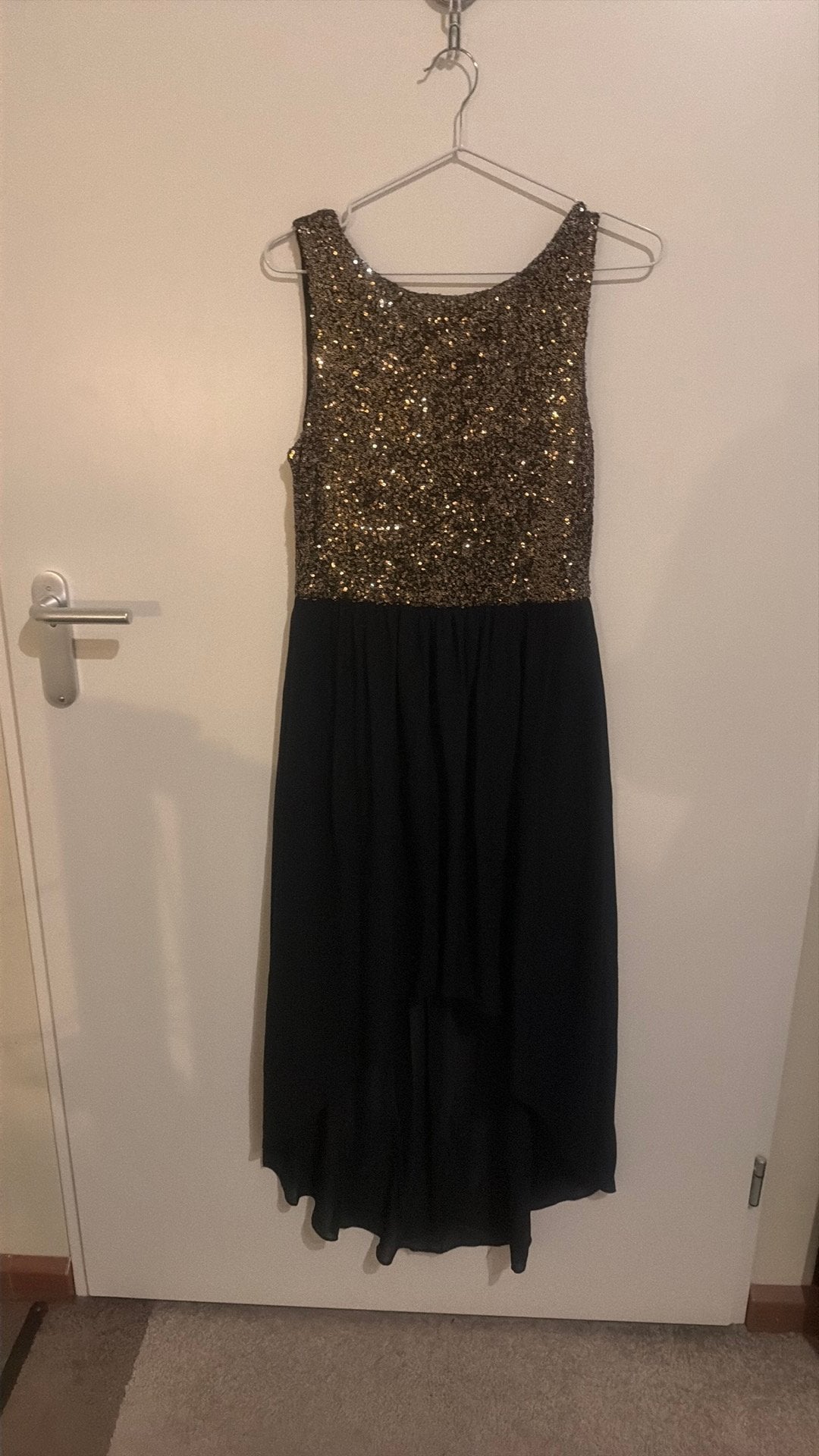 Jurk zwart met goud glitter NIEUW, Ophalen, Zwart, Cocktailjurk, Zo goed als nieuw