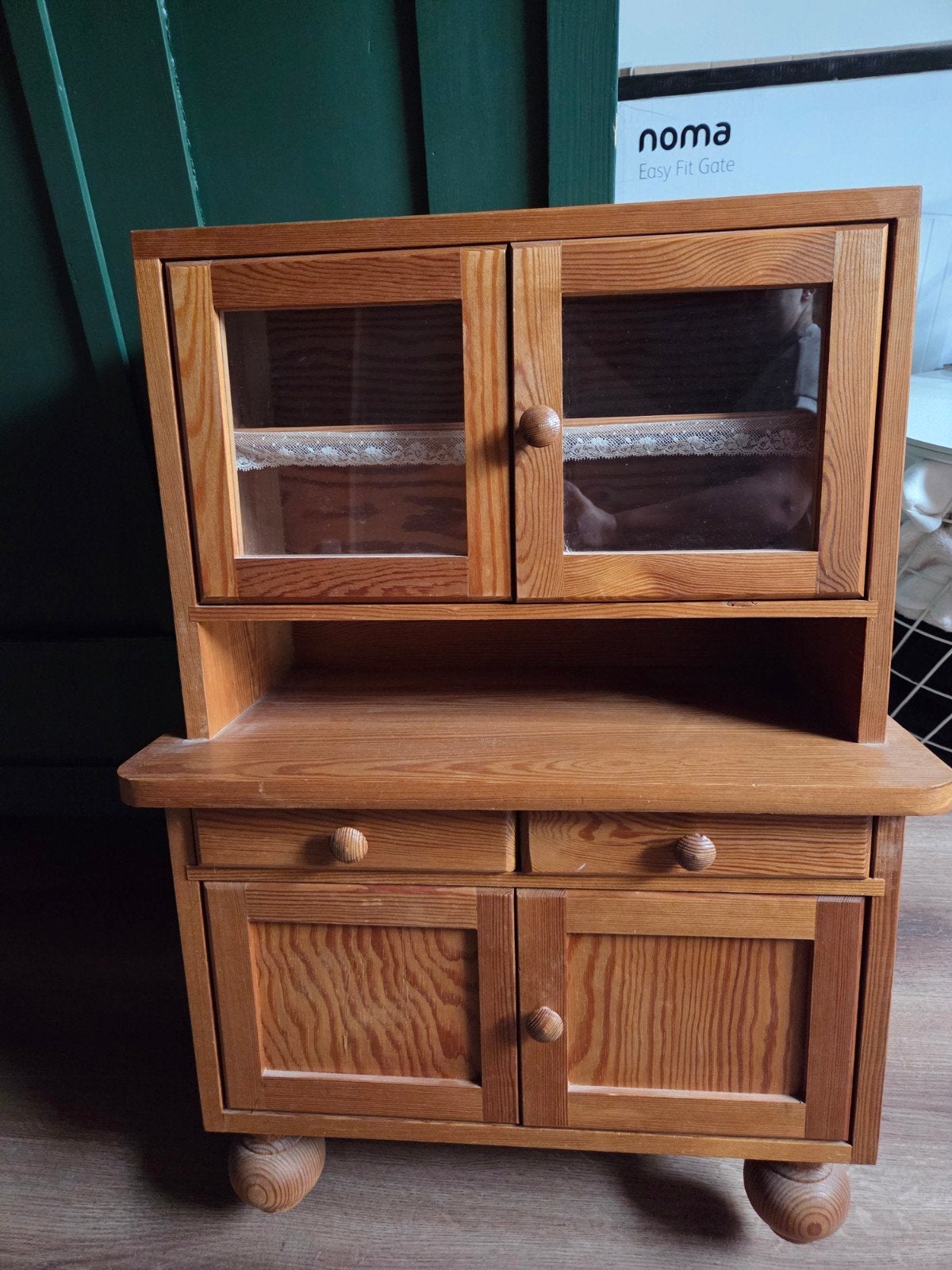 Houten buffetkastje voor kinderkeuken/speelhoek, Ophalen, Gebruikt, Jongen of Meisje