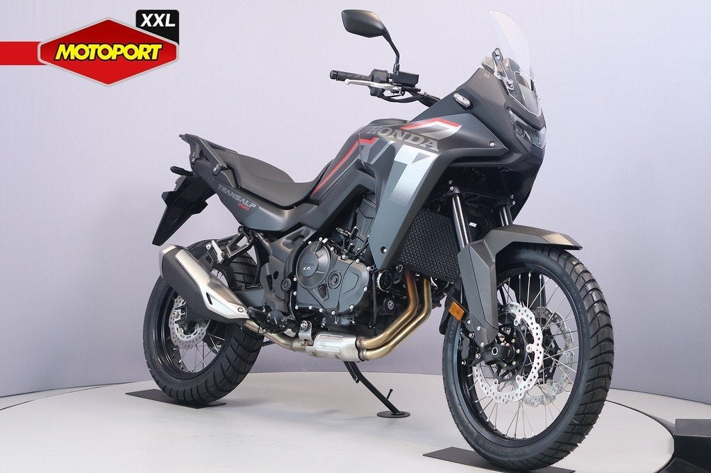 Honda XL 750 TRANSALP (bj 2026), Motoren, Honda Motor Europe Ltd, Bedrijf, Toermotor, Customer.service@honda-eu.com