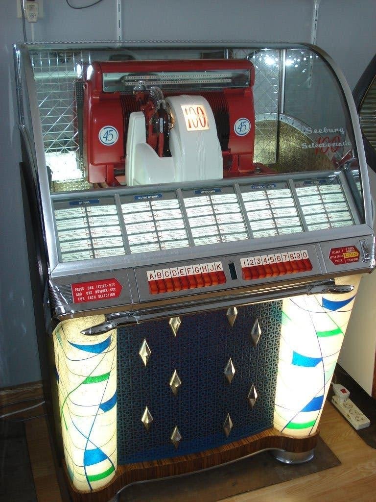 Jukebox Seeburg W uit 1953 inc Singels / Selecteert 100%, 1950 tot 1960, Zo goed als nieuw, Seeburg, Ophalen