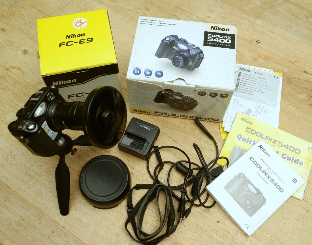 Nikon FC-E9   Nikon 5400  bijzonder setje, Audio, Tv en Foto, Ophalen, Zo goed als nieuw, Groothoek Fisheye-lens