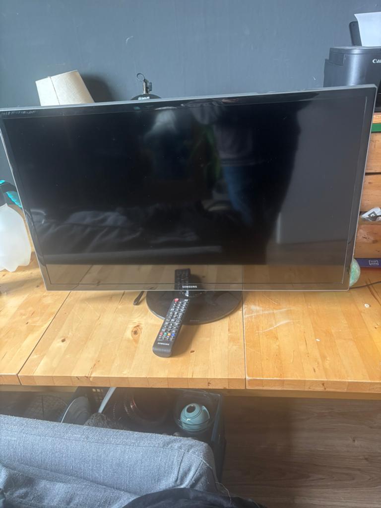 Nette tv samsung, Audio, Tv en Foto, Televisies, Ophalen of Verzenden, Zo goed als nieuw, 50 Hz, Samsung