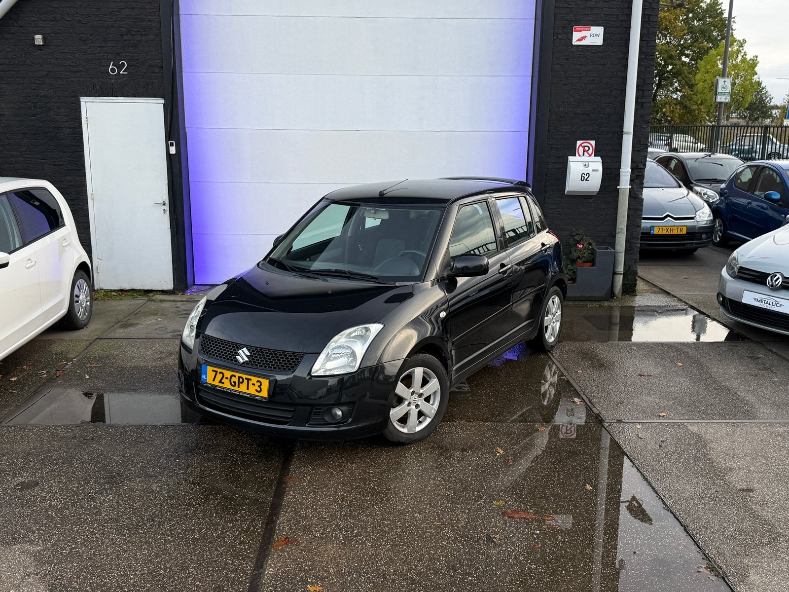 Suzuki Swift 1.3 5D  Zwart ( Airco/Nap/Carplay/NewApk), Auto's, Voorwielaandrijving, 40 €/maand, 400 kg, Origineel Nederlands