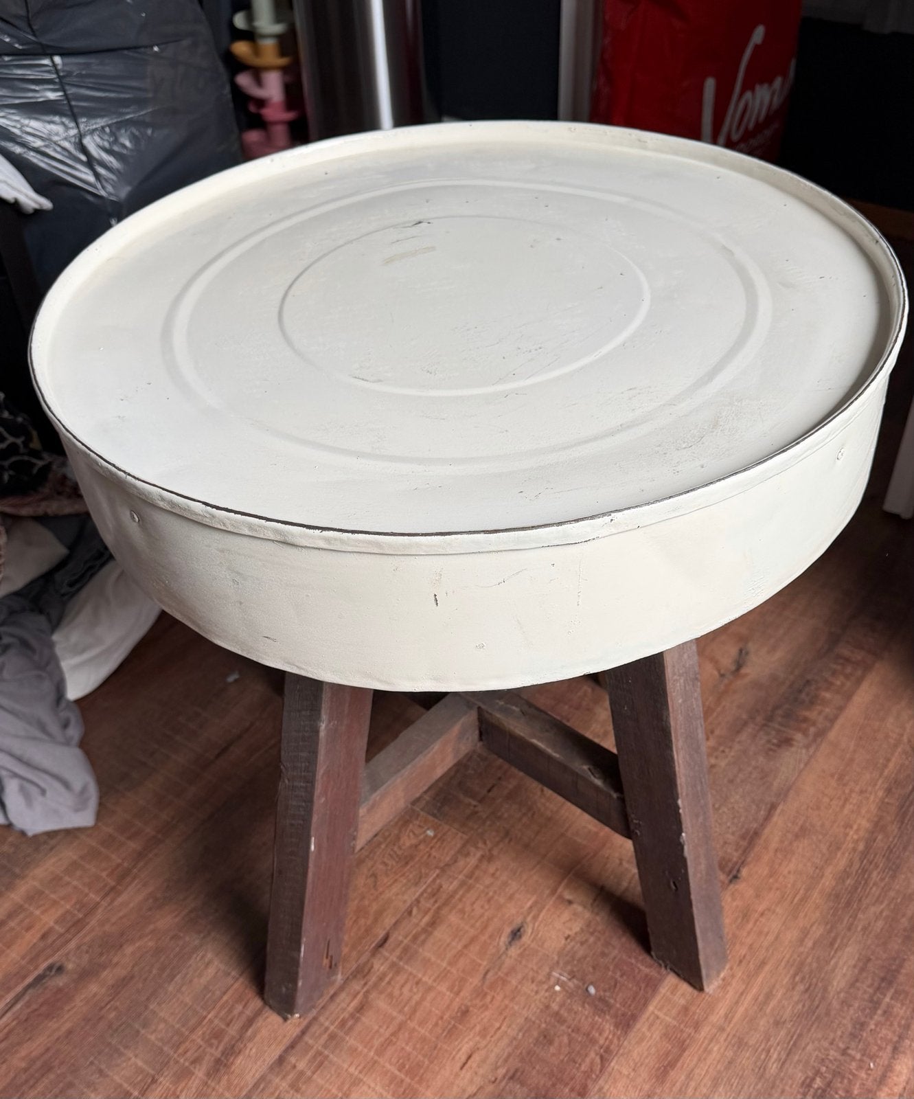 Vintage Bijzettafel met Metalen Blad en Houten Onderstel, Ophalen of Verzenden