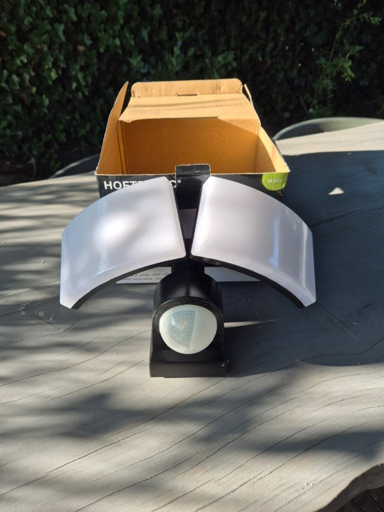 Luton - LED Wandlamp met sensor, Ophalen of Verzenden, Zo goed als nieuw, Buitenlamp