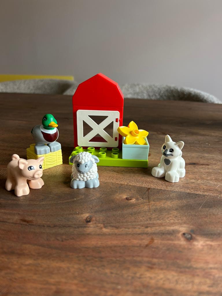 Lego duplo 10949 Boerderijdieren verzorgen, Ophalen of Verzenden, Zo goed als nieuw, Duplo