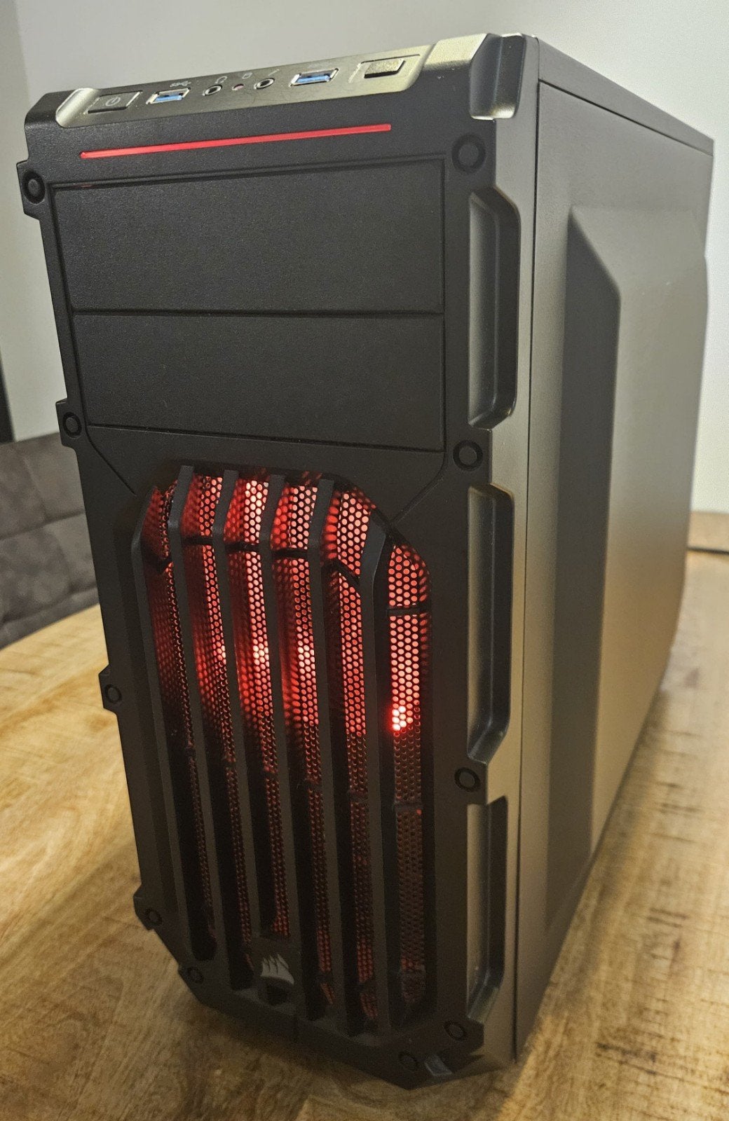 Gaming pc met gtx 1070 ti en 16gb ddr4, Computers en Software, Ophalen, Zo goed als nieuw