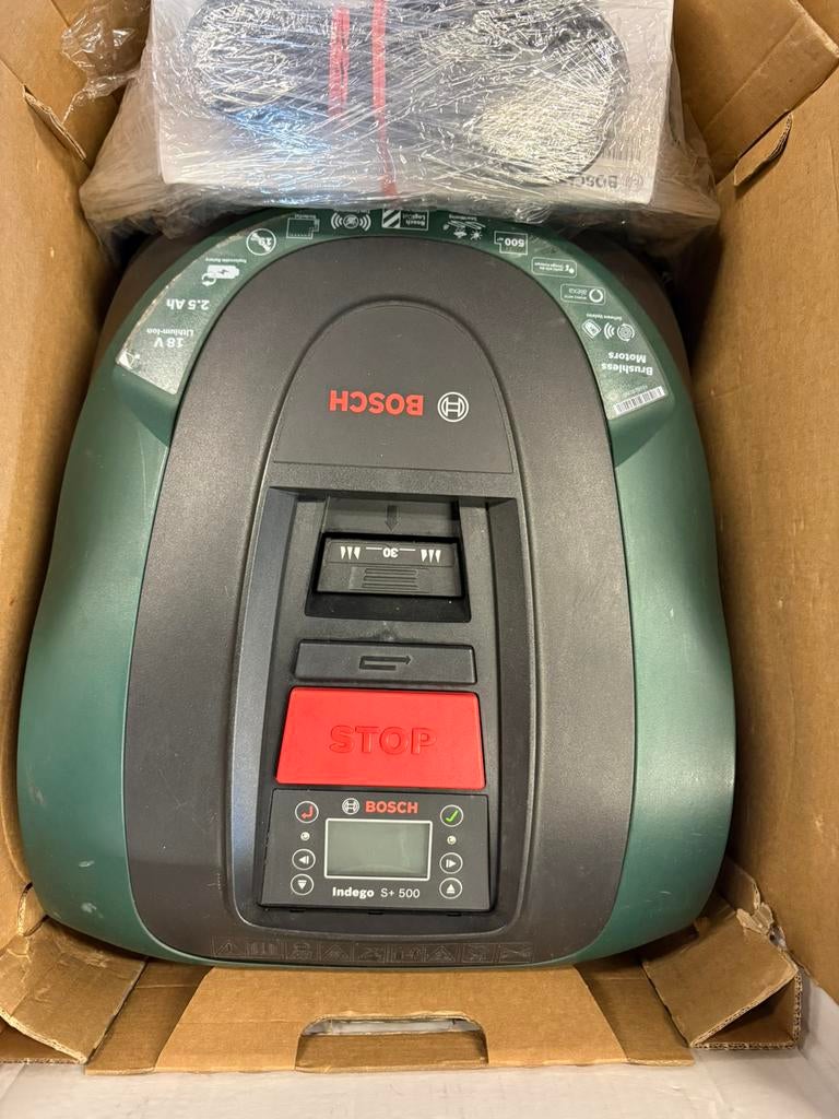 Bosch Indego S + 500 Robotmaaier + laadstation + accessoires, Ophalen of Verzenden, Zo goed als nieuw, Minder dan 20 cm