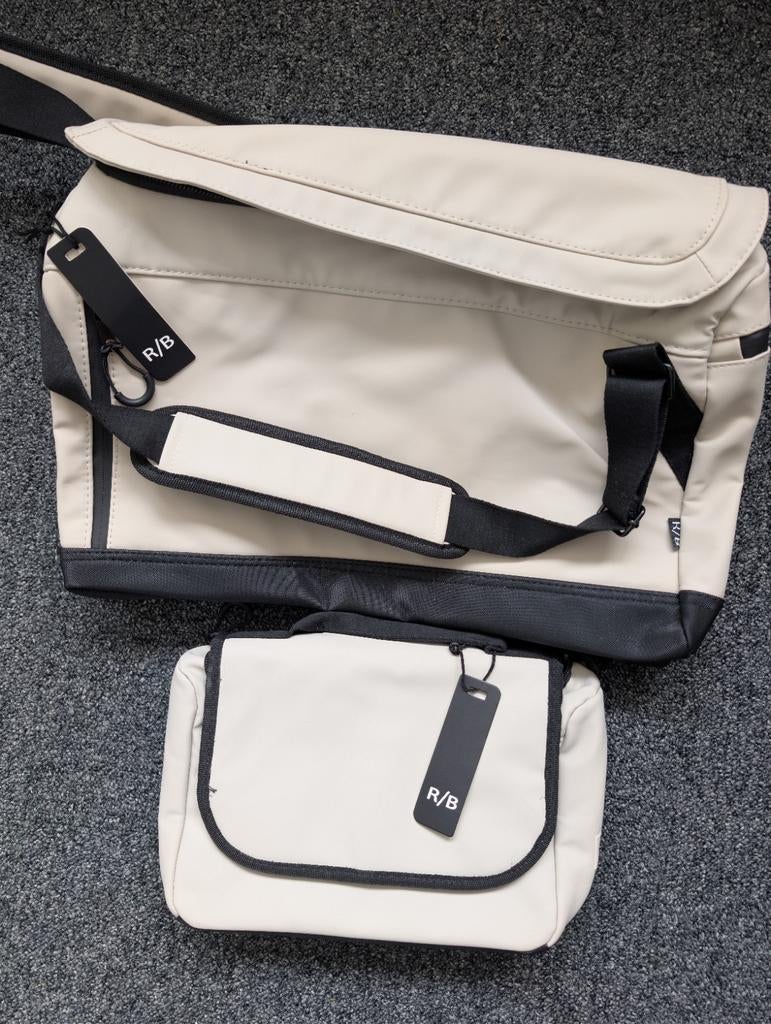 Travel set NIEUW, Sieraden, Tassen en Uiterlijk, Tassen | Reistassen en Weekendtassen, Ophalen of Verzenden, Nieuw, 30 cm of meer
