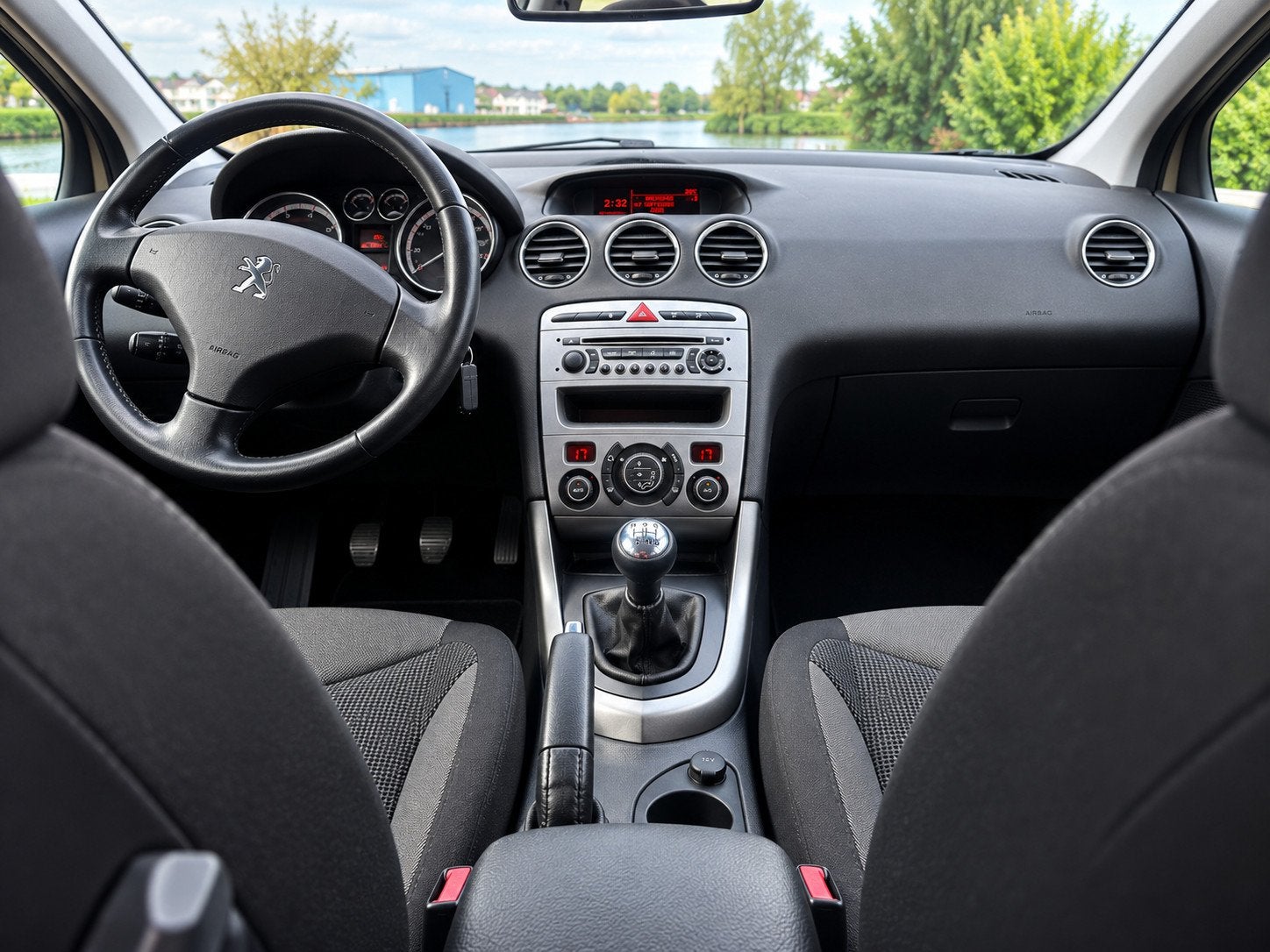 Peugeot 308 1.6 VTi Sublime/2 de eigenaar/Trekhaak/nap nap, Dealer onderhouden, 15 km/l, Gebruikt, 680 kg