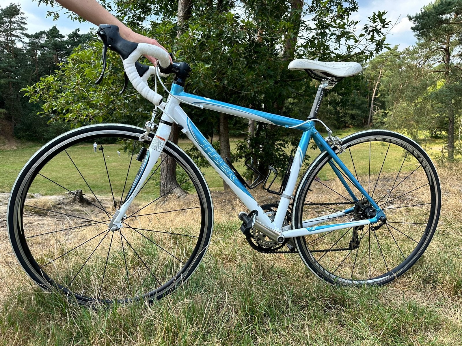 Trek racefiets, wit/blauw, Shimano Sora, 28 inch, Fietsen en Brommers, 28 inch, Gebruikt, Velgrem, Aluminium