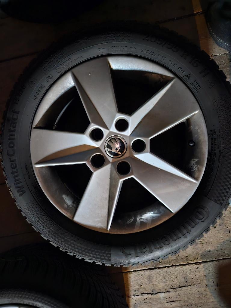 Originele skoda octavia LM velgen met winterbanden 16 inch, Auto-onderdelen, Banden en Velgen, Ophalen, Gebruikt, Velg(en), 16 inch