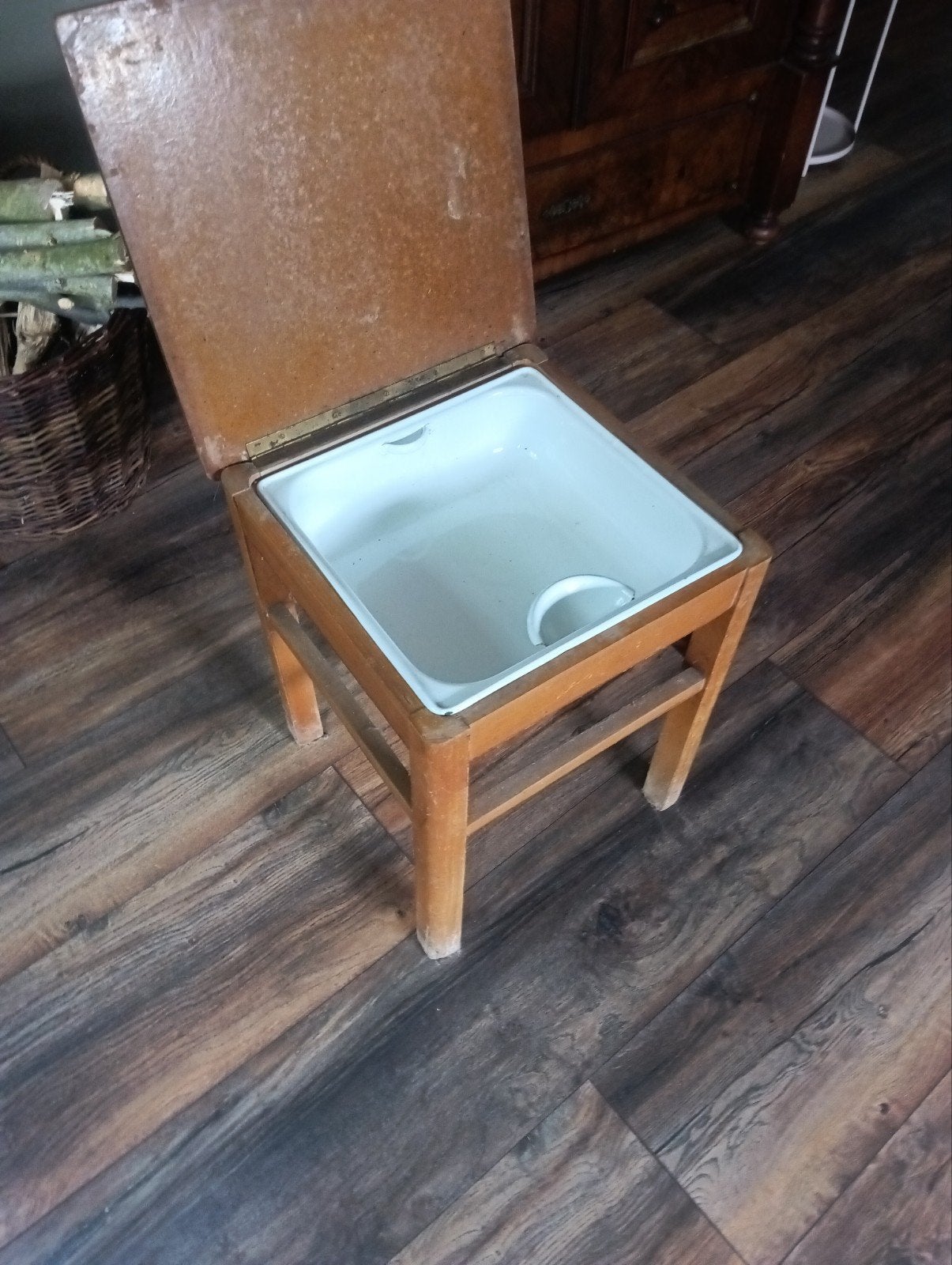 Vintage houten wastafel/nachtkastje met emaille bak, Ophalen