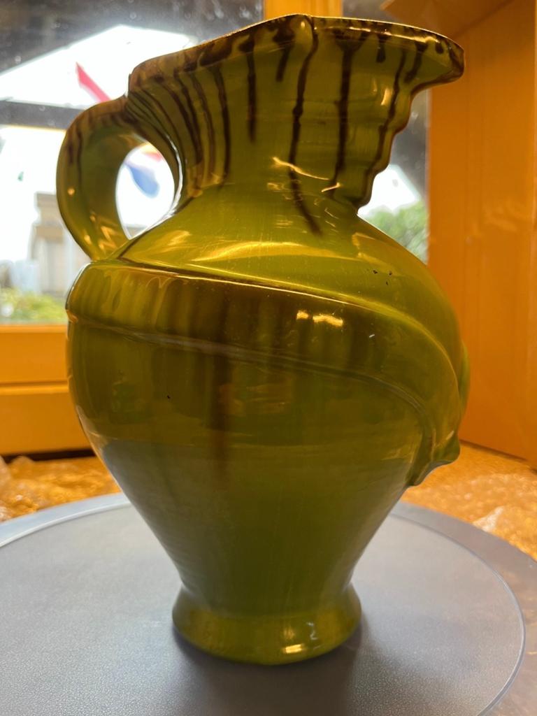 Grote groenkleurige schenkkan/vaas, Antiek en Kunst, Ophalen of Verzenden