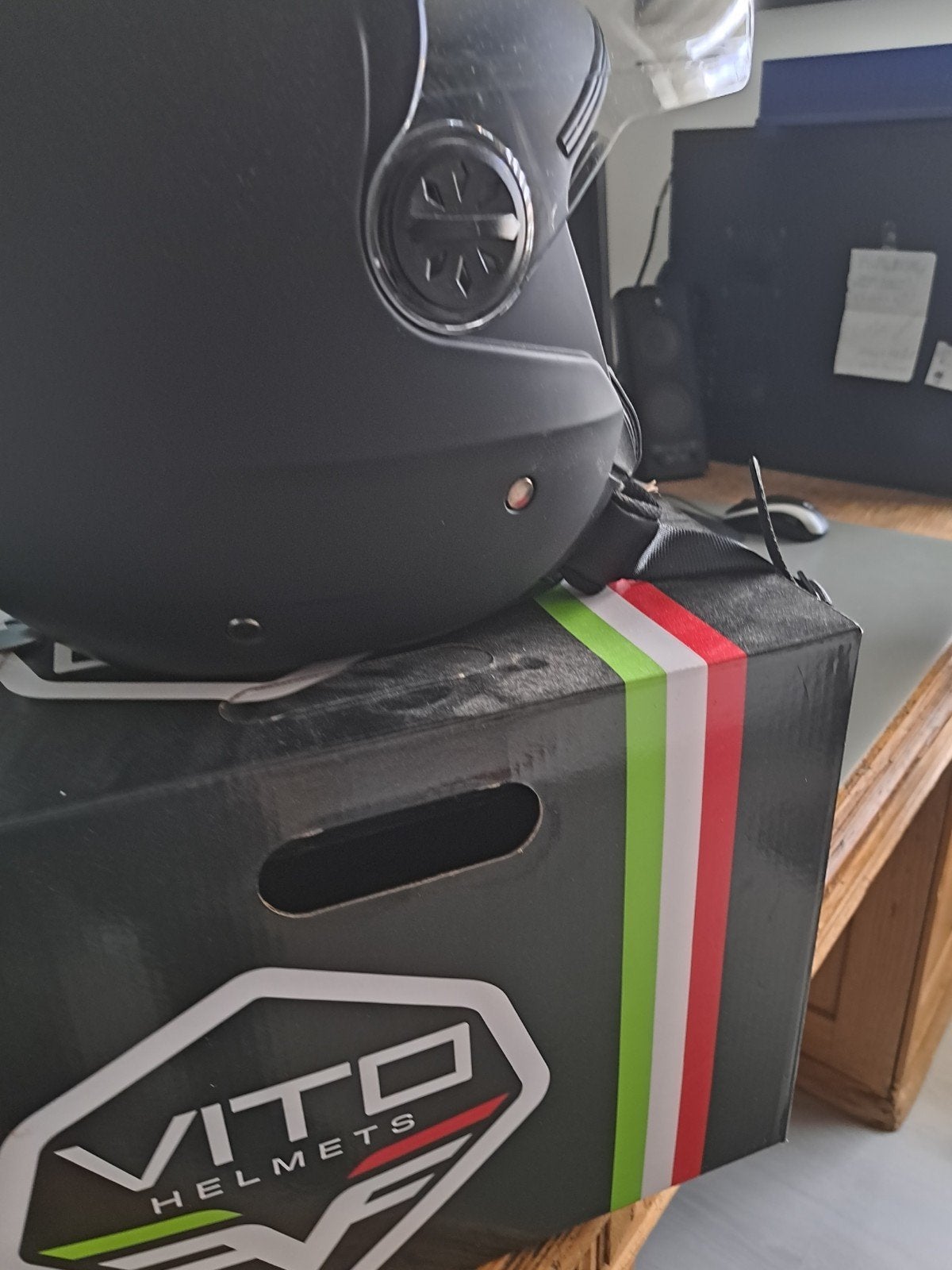 Vito Helmets scooter/bromfiets helm - Mat zwart, Fietsen en Brommers, Ophalen of Verzenden, Zo goed als nieuw, Medium, Vito Helmets