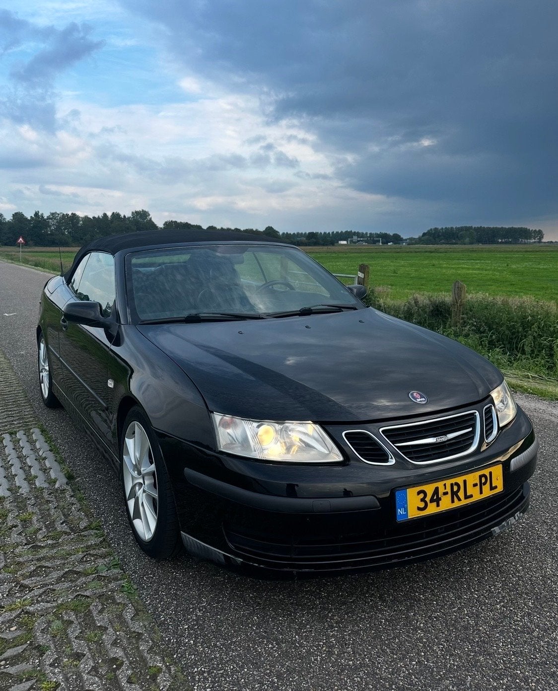 Saab 9-3 1.8 T Cabrio 2004 Zwart, Auto's, Saab, Voorwielaandrijving, 1998 cc, 4 cilinders, Cabriolet
