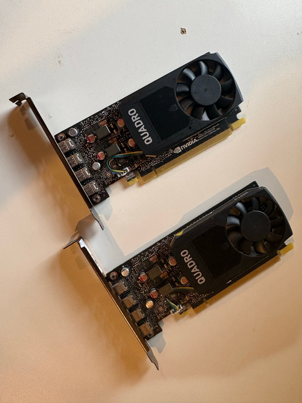 2x Nvidia Quadro P1000 Grafische Kaarten, PCI-Express 3, Gebruikt, DisplayPort, Ophalen of Verzenden