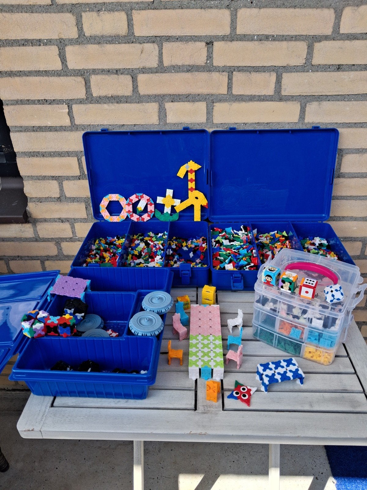LaQ, mega bouwset met opbergkoffers en instructieboekjes, Ophalen of Verzenden, Zo goed als nieuw