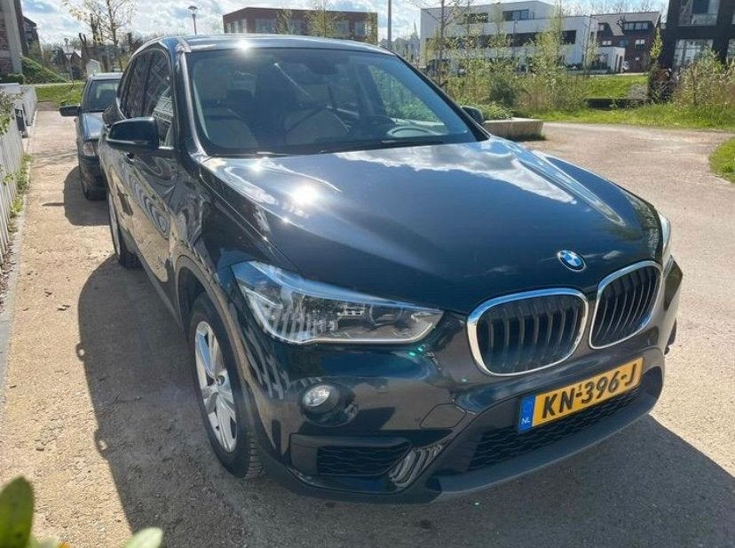 BMW X1 | Automaat | Panorama | Leder | Dealeronderhouden, Auto's, BMW, 136 pk, Zwart, Leder, Particulier